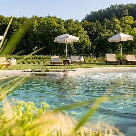 Bashtinata Stryaha Guest And Natural Pool Üdülőközpont