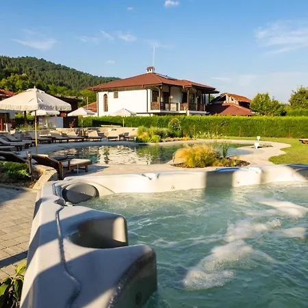 Resort Bashtinata Stryaha Guest And Natural Pool *